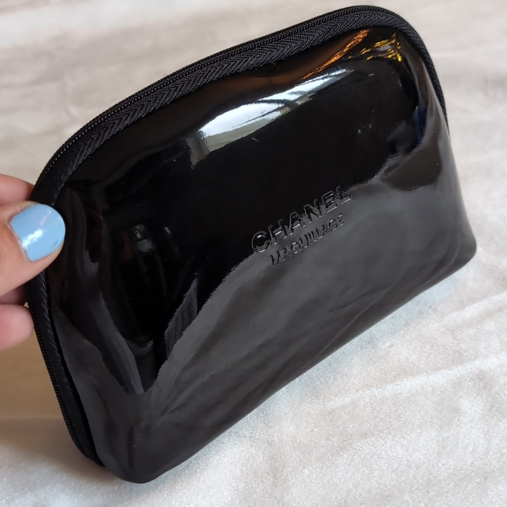 CHANEL Maquillage 2011 Vintage Cosmetic Bag Black Faux Patent Leather